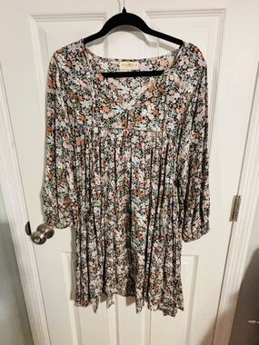 😍Natural Life Floral Dress size medium